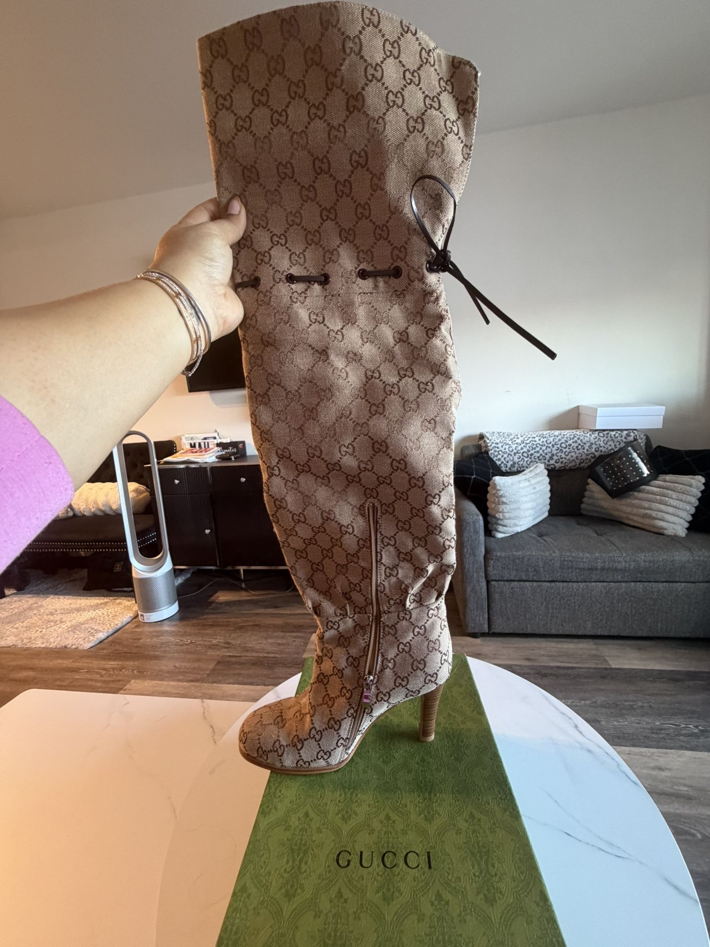 GUCCI Thigh High Boot 40