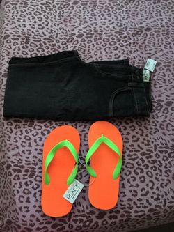 Place boy jeans and flip flops