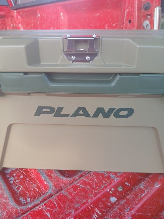 Plano Cooler