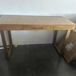 World Market Desk