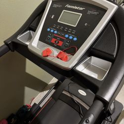 Treadmill Famistar With 15% Incline Nearly New