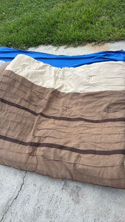 King size comforter, and 3 throw pillows and 2 pillow shams