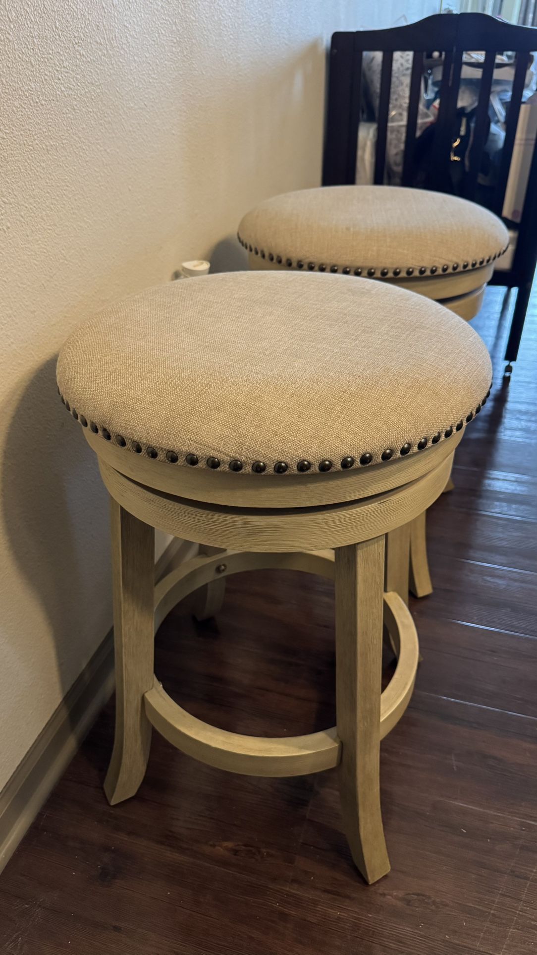Set of 2 Swivel Bar stools