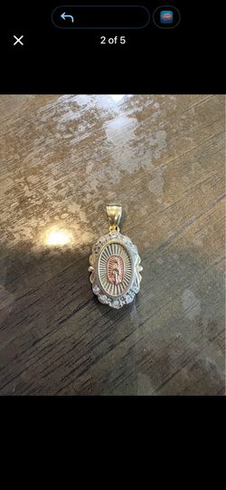 Dije de la virgen de Guadalupe