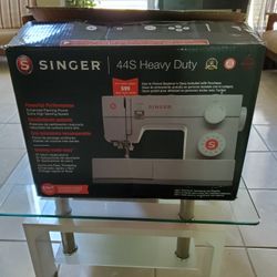 44s Hevy Duty  Singer 