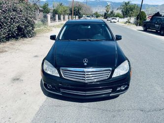 2011 Mercedes Benz  C300