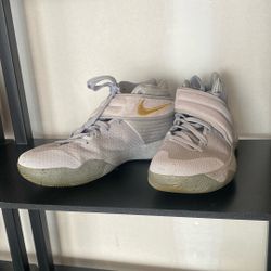 Size 12 Men’s - Nike Kyrie 2 Battle Grey