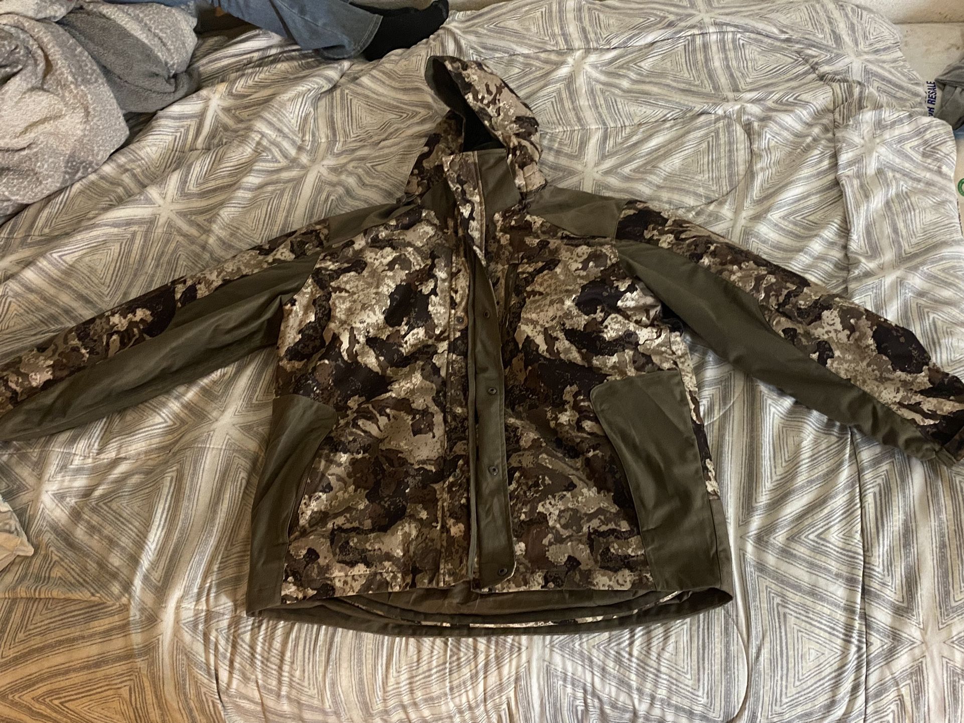 HOT SHOT SWETER Size:L Overall Size M