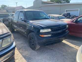 2000 Chevrolet Silverado 1500 Base 8 Cyl 5.3L Car Parts