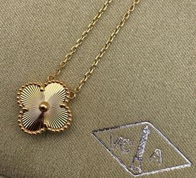 18k yellow gold Van cleef style Alhambra clover shape necklace