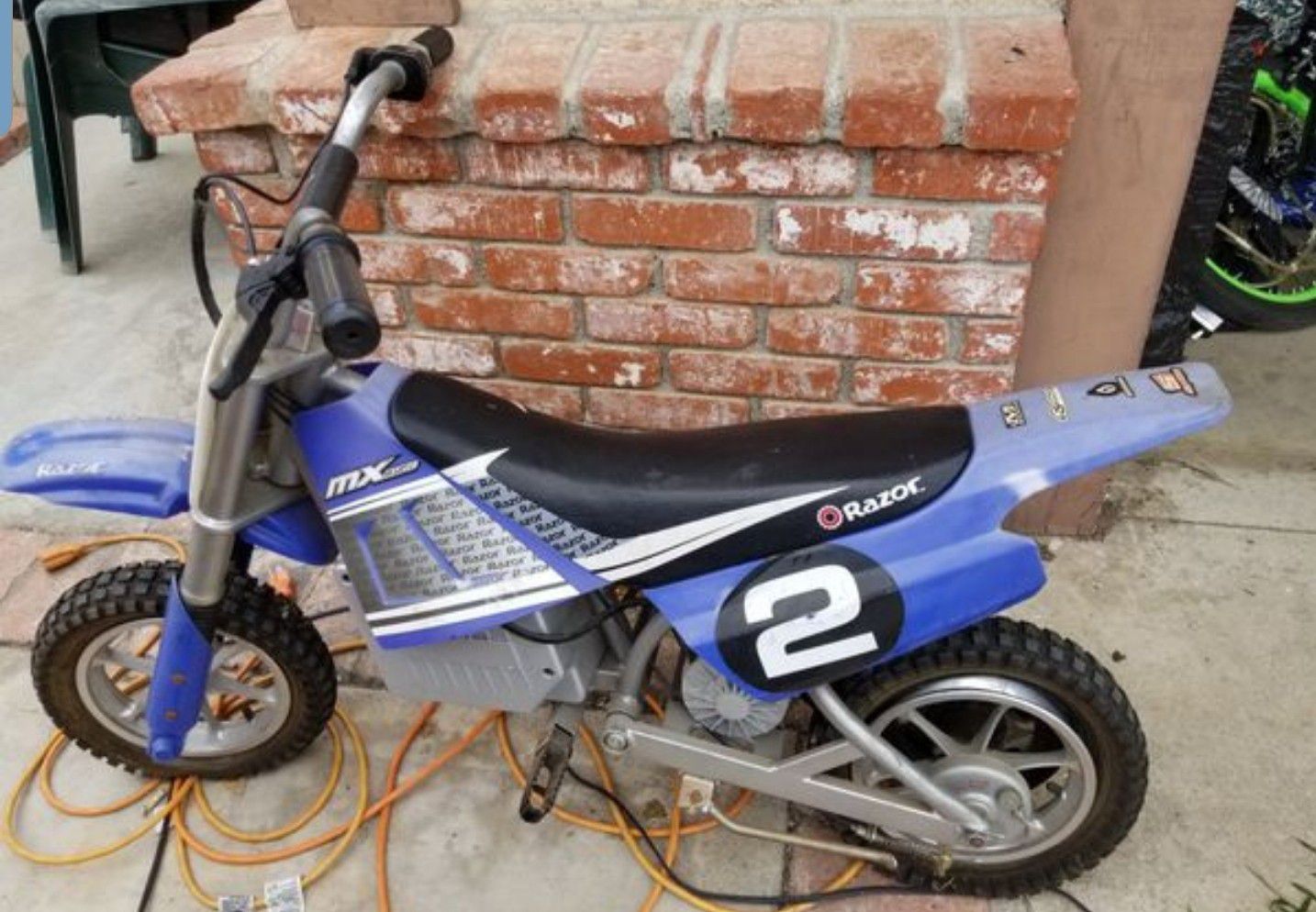 Razor Mx 350 Electric Motorcycle. Not working..great for parts.