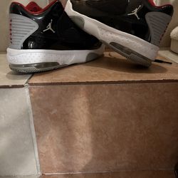 Air Jordan Max Aura 2