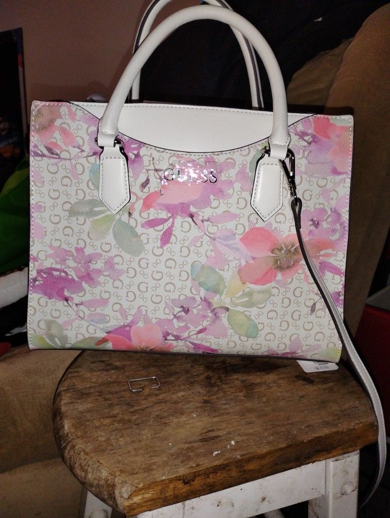 Guess Purse And Make Up Bag