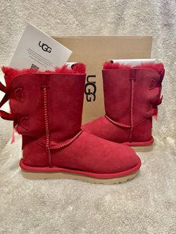 New Boots 🥾 Ugg Authentic 💯 Bailey Bow ll Size 5 