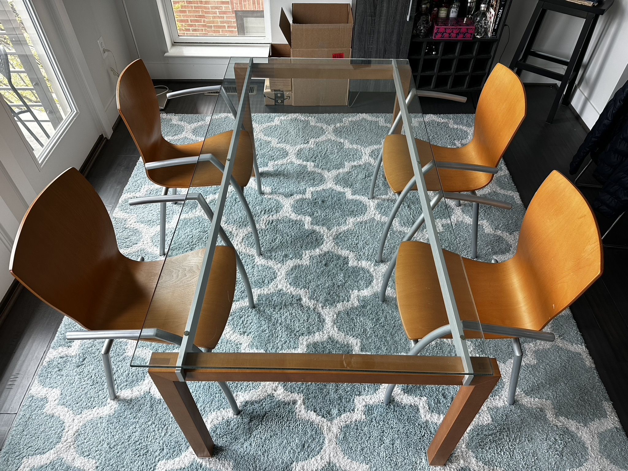 Scan Dining Table + 4 Chairs