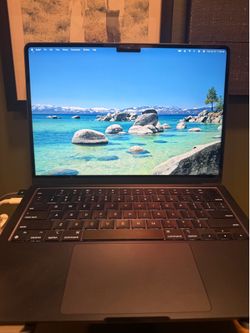 Apple MacBook Air 13.6” M2 Midnight laptop
