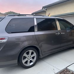 2014 Toyota Sienna