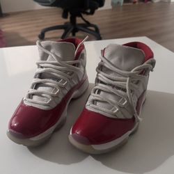 Jordan 11s 