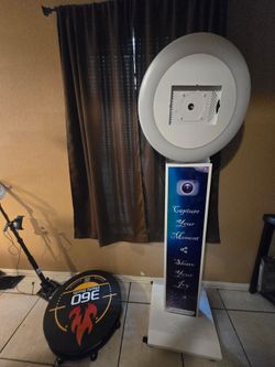 Ring Light Photo Booth Kiosk