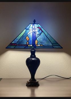Tiffany Style Table Lamp 