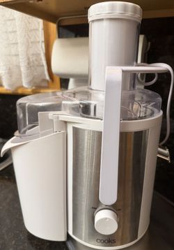 Cooks 700-Watt Power Juice Extractor