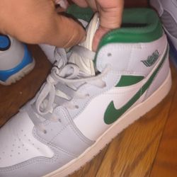 Retro Jordans 1 Mid Top