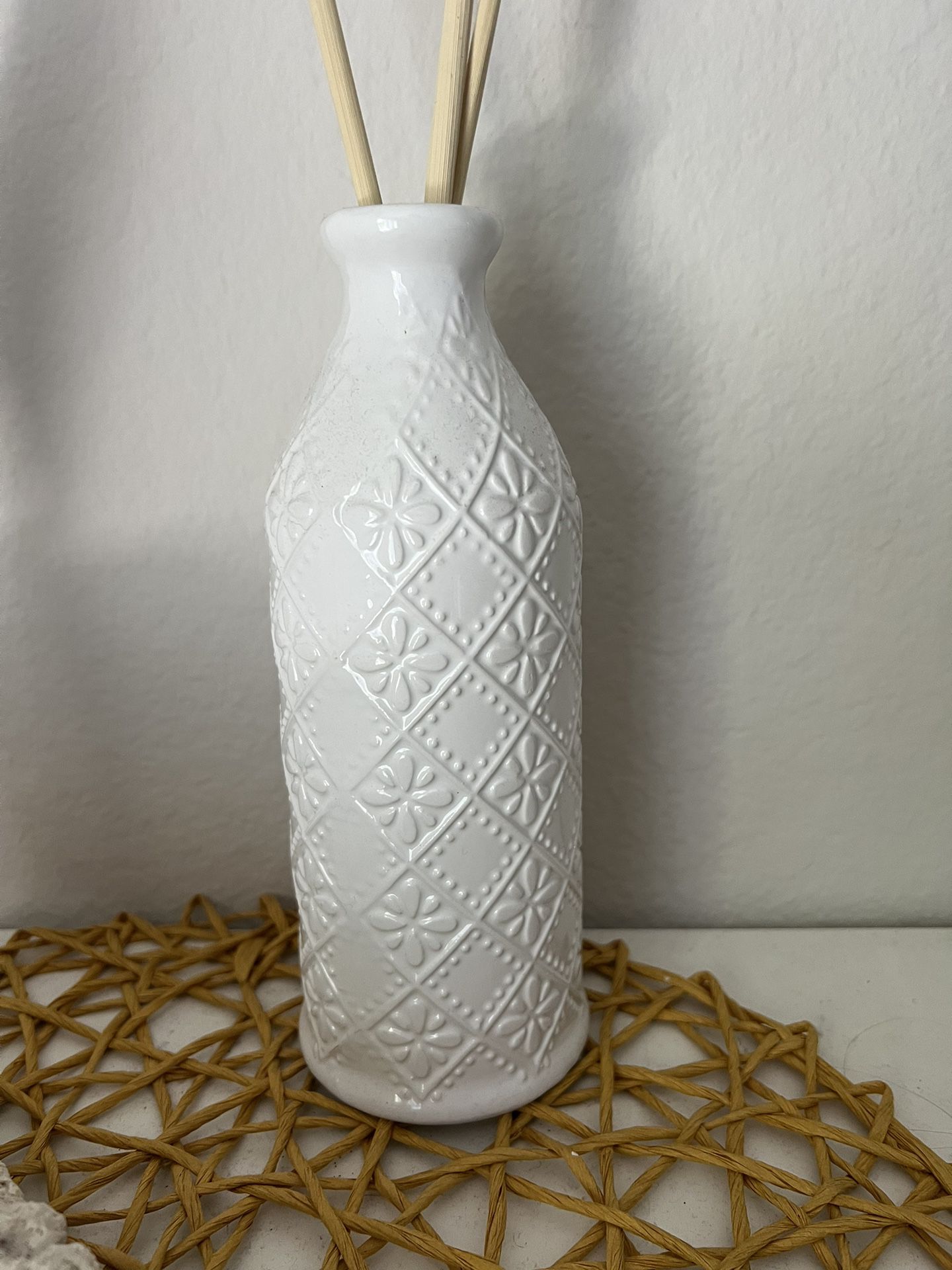9” White Ceramic Vase Home Flower Decor 