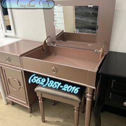 Beautiful Bronze Mirror + Desk *comes New