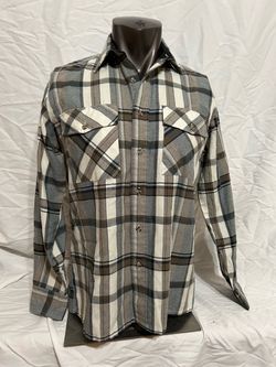 Men's Plaid Flannel Button-Up Shirt
