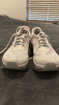 On Running Sneakers White/Gray Women’s size 7.5