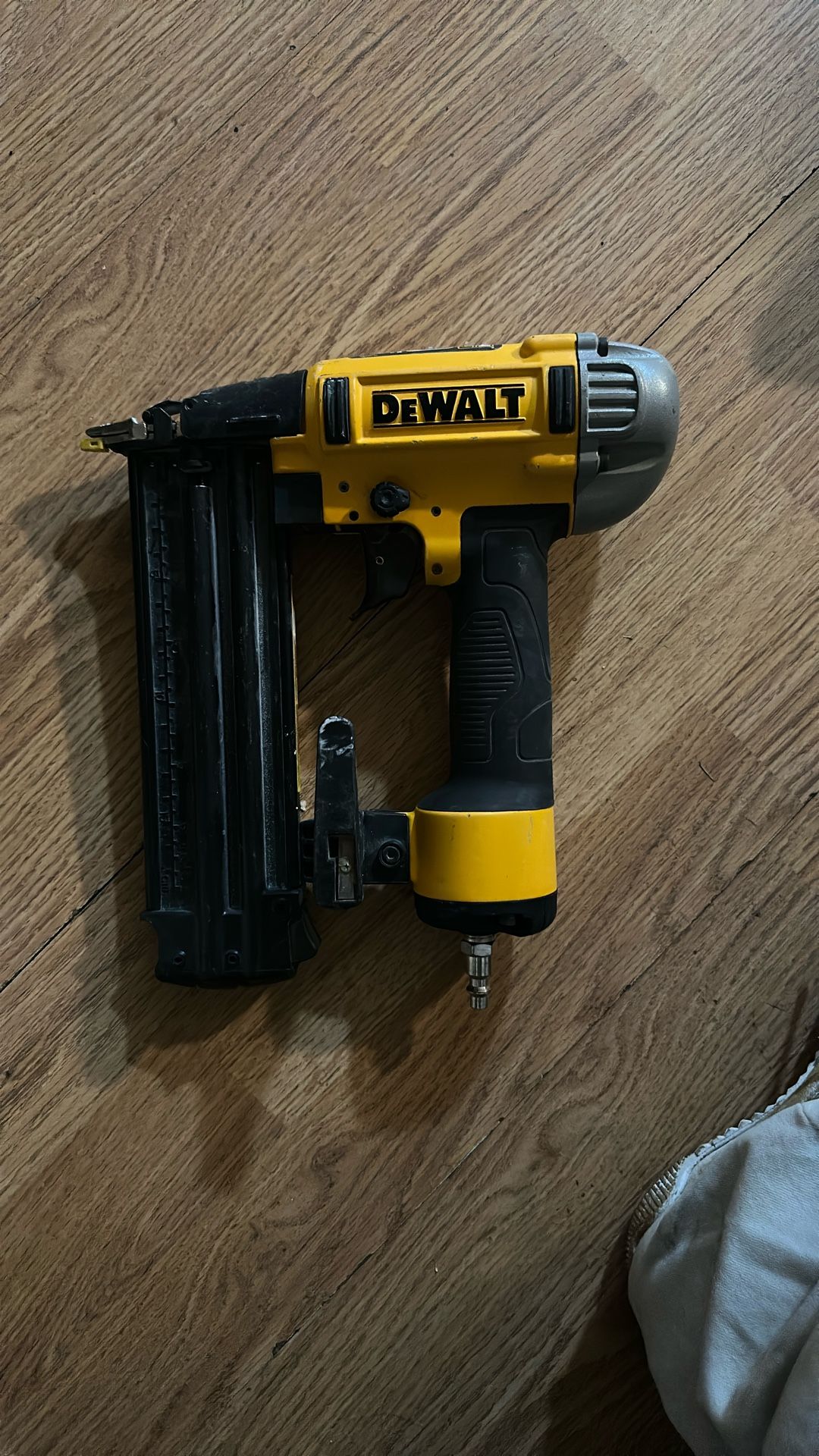 Dewalt Finish Nailer