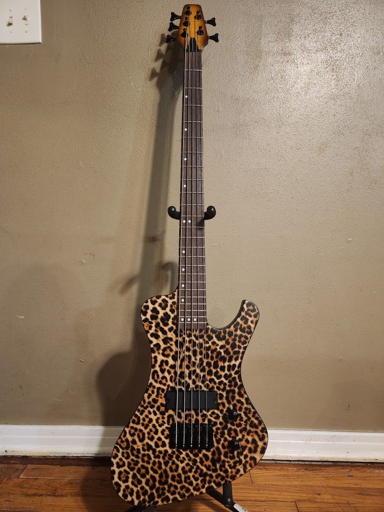 RLX Guitars Cheetah 5 String Bass