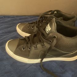 Mens Converse Size 8 And Women’s 10