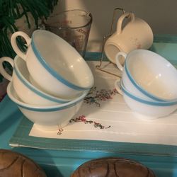 Vintage Pyrex Mugs And Sugar Bowl