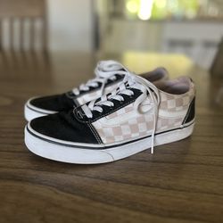 Women’s Checkerboard Vans Sneakers