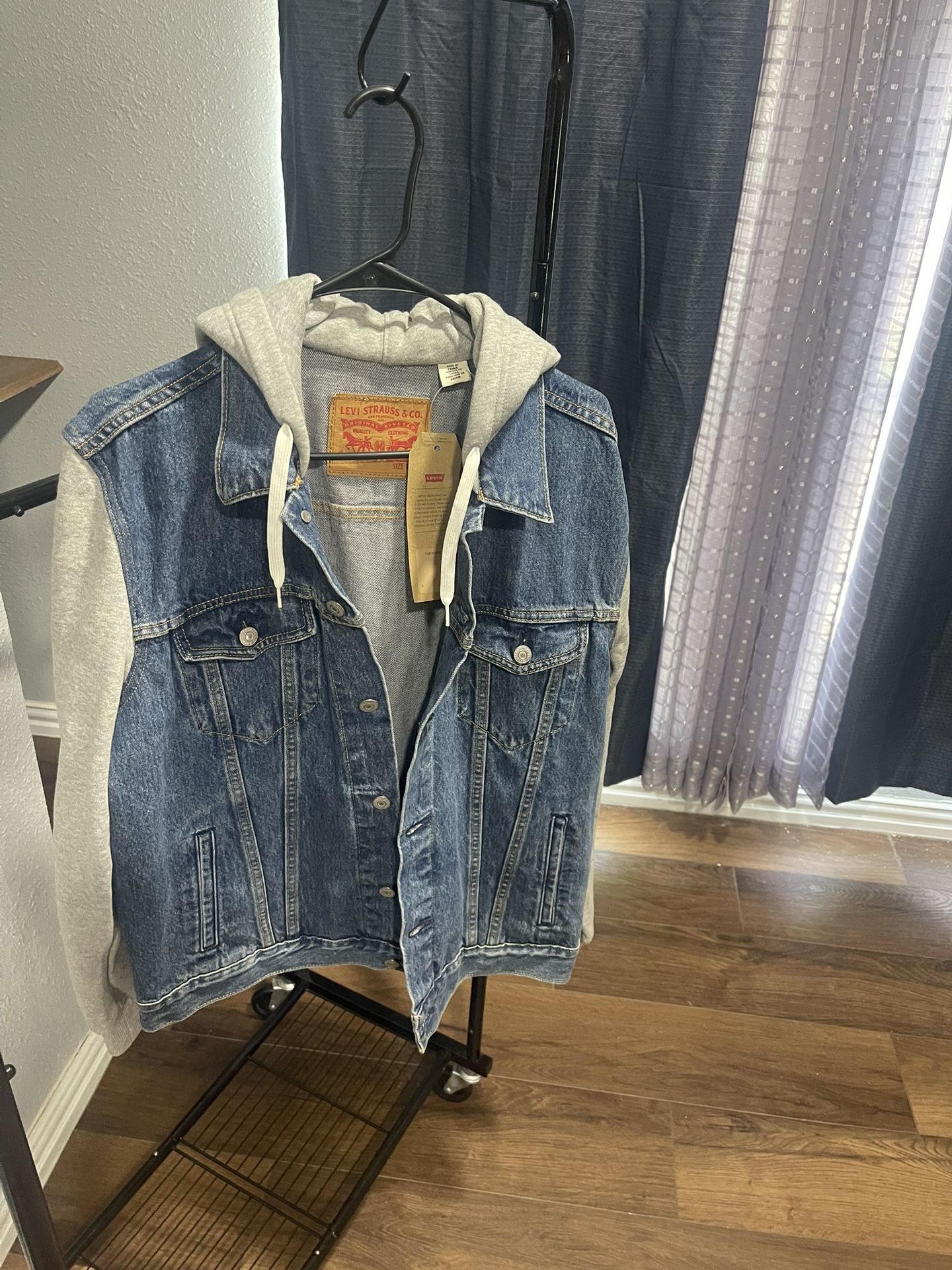 Brand New Levi’s Denim Jacket with Hoodie (With Tags)