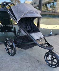 THULE Urban Glide jogging stroller
