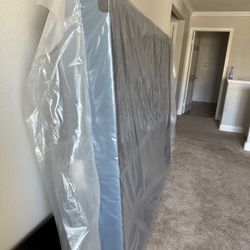 Brand New Queen box spring 