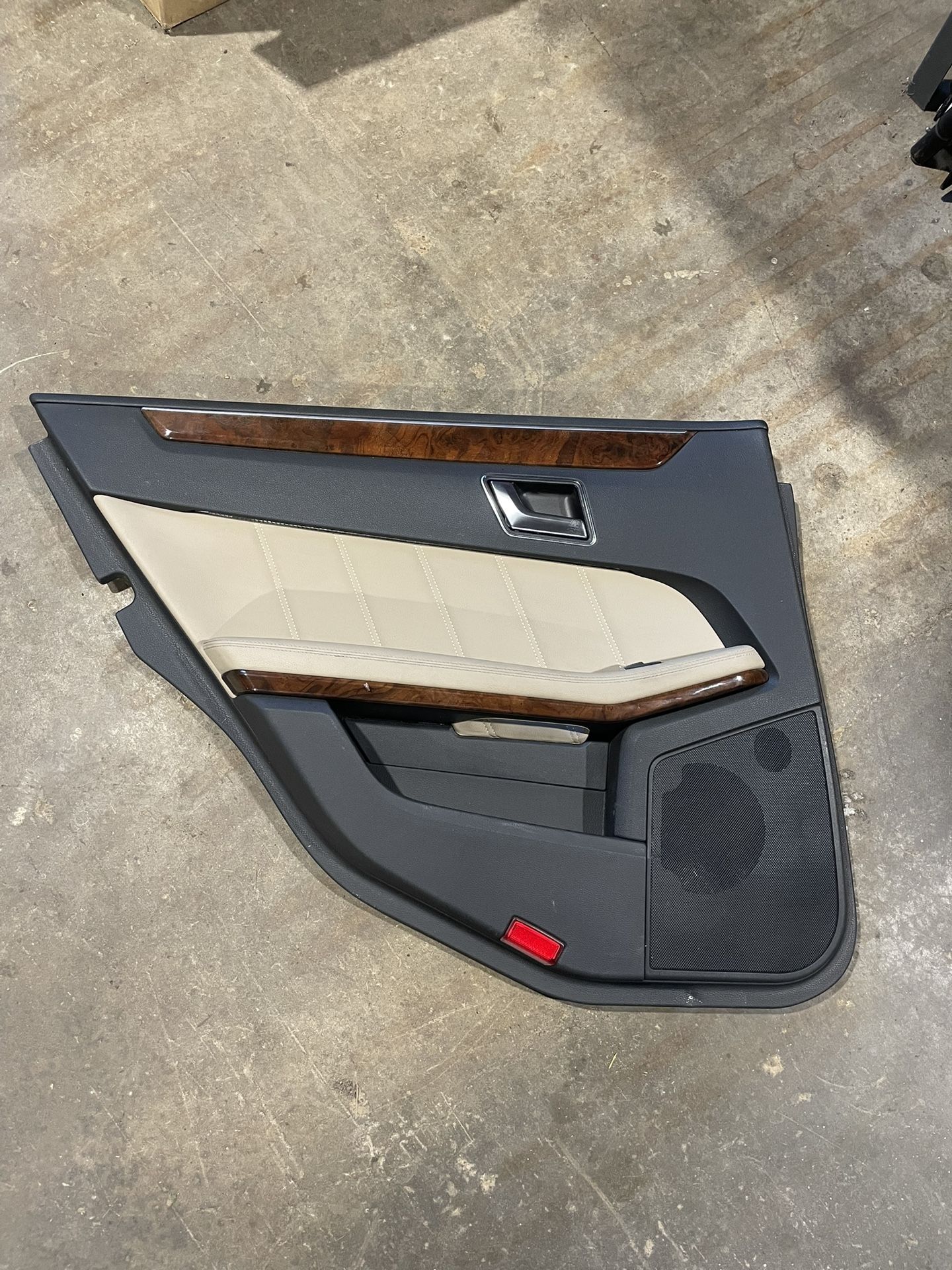 2010-2013 Mercedes-Benz E350 Door Card