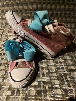 High Top Shoe Sparkly With A Bow Size1