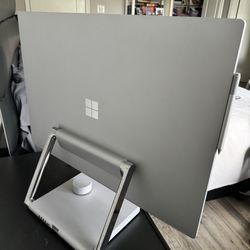 Microsoft Surface Studio 2 