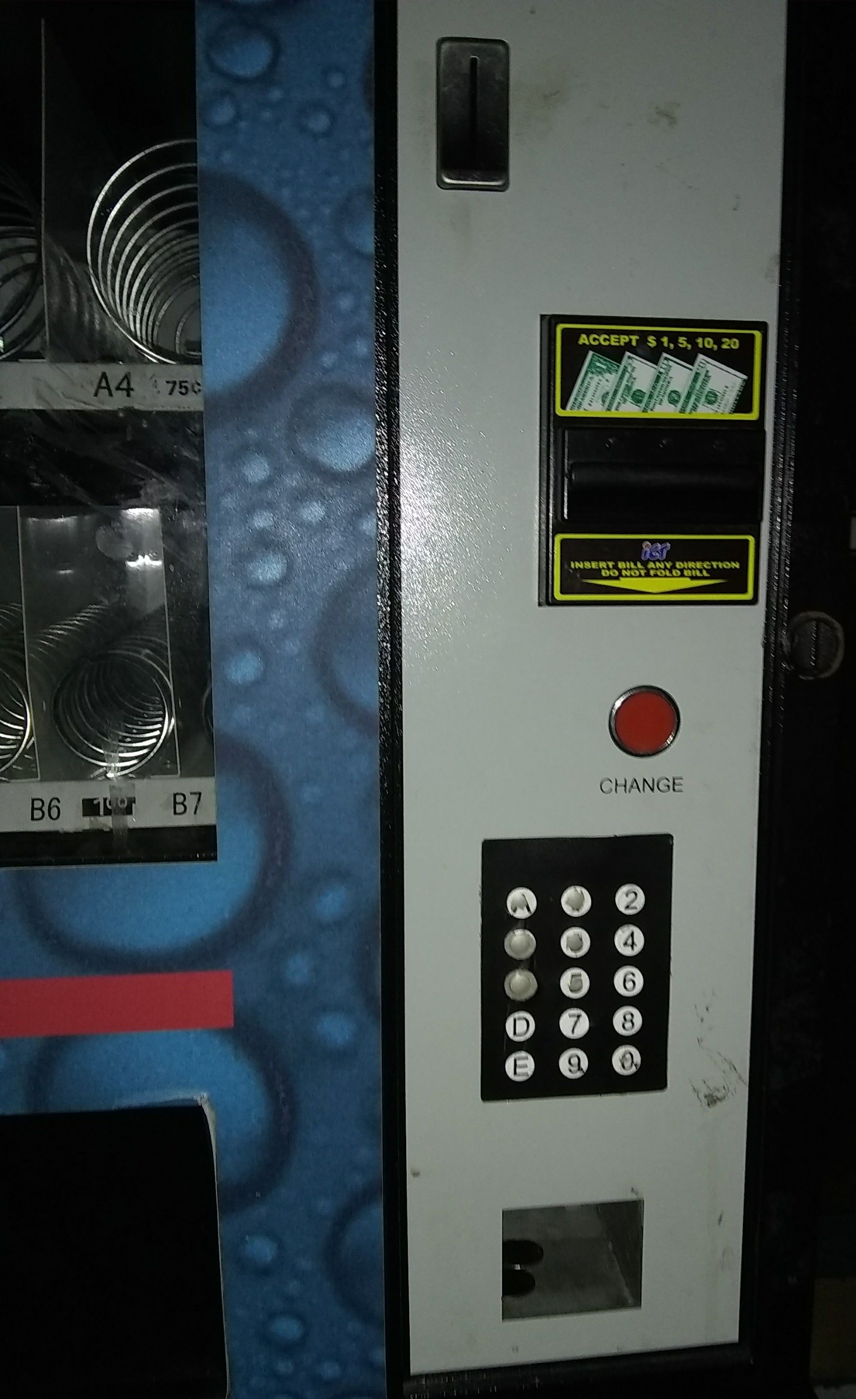 Genesis go 127 &137 vending machine combo for Sale in Lewes, DE OfferUp