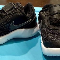Nike Flex • Toddler • Size 2C