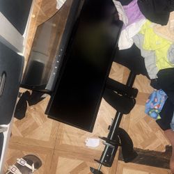 2 Monitors And Stand