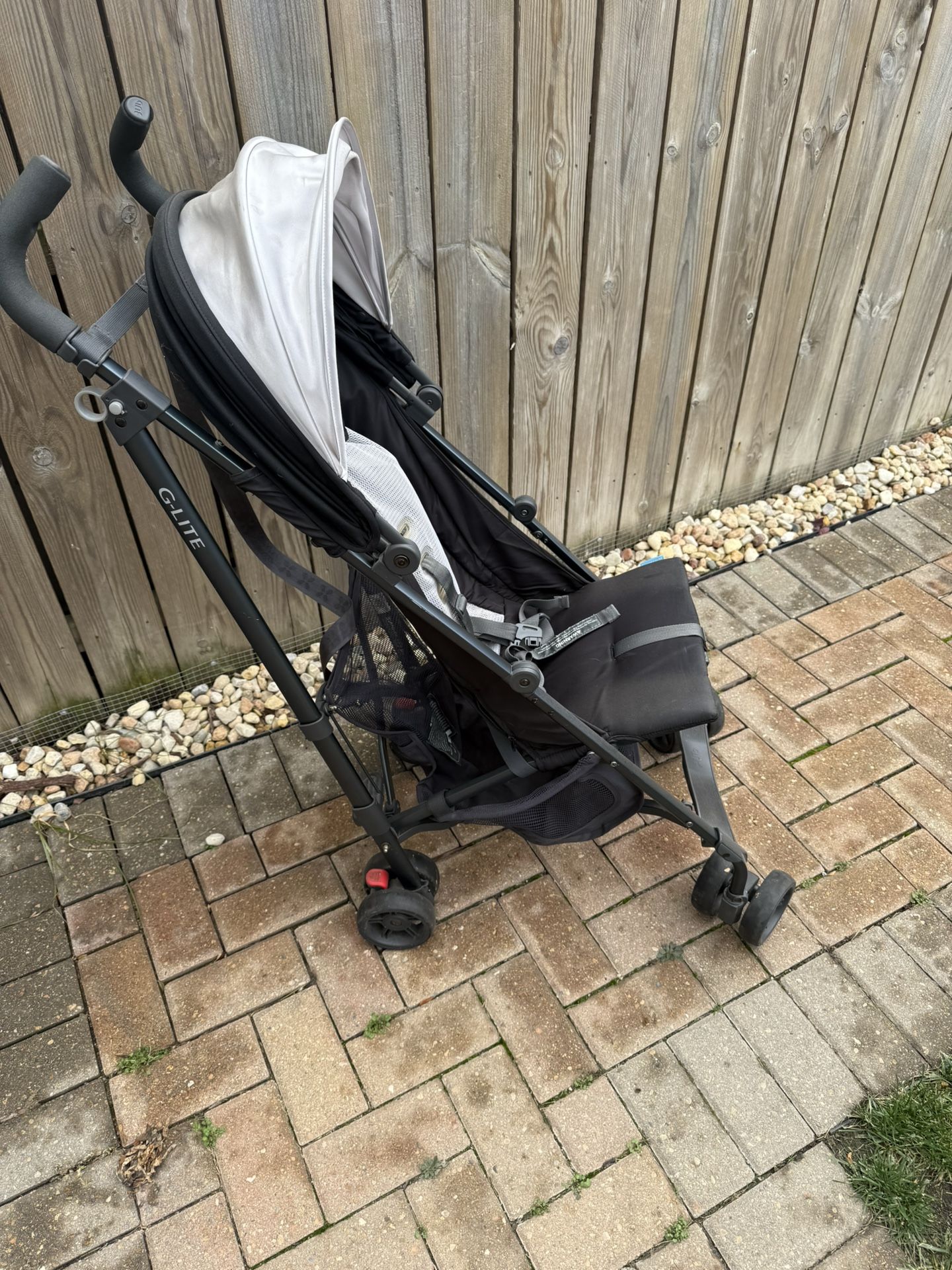 Uppababy G-Lite lightweight stroller and travel bag