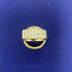 10k Gold Ring With 23 Real Diamonds.