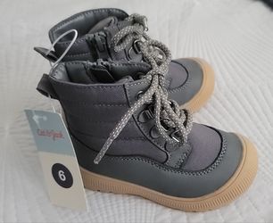 Brand New Infant Shoes Size 6