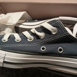 Brand New women's Converse