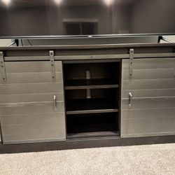 Buffet Cabinet / TV Stand 