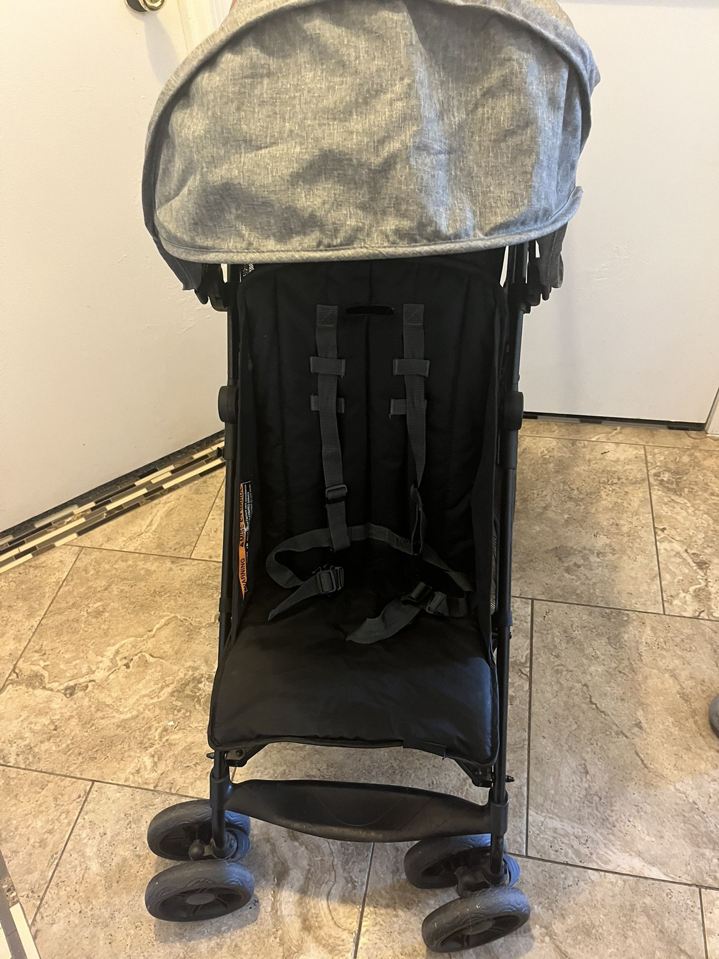 umbrella stroller weight capacity Dream On Me Aero Travel Lightweight Umbrella Stroller (Black) main image 0